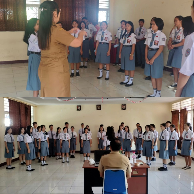 Paduan suara Mars SMK Negeri 1 Manado antarprogram keahlian. Proli Akuntansi salah satu peserta lomba Paduan Suara.