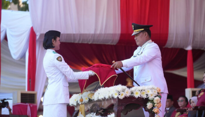 Inaya Liwoso, Siswa SMAN 1 Manado, Pembawa Baki Bendera Pusaka di Upacara HUT RI Ke-80 Sulut