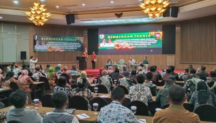 Dibuka Wakil Wali Kota, Pemkot Gelar Bimtek Penguatan Kapasitas Penyusunan Produk Hukum Desa