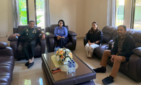 Panitia Pelaksana Festival Seni Budaya Bantik sekaligus Peringatan ke-77 Gugurnya Pahlawan Nasional Robert Wolter Mongisidi menggelar pertemuan dengan Kolonel CZI Karter Joy Lumi, S.I.P., selaku Kepala Zeni Kodam (Kazidam) XIII/Merdeka.